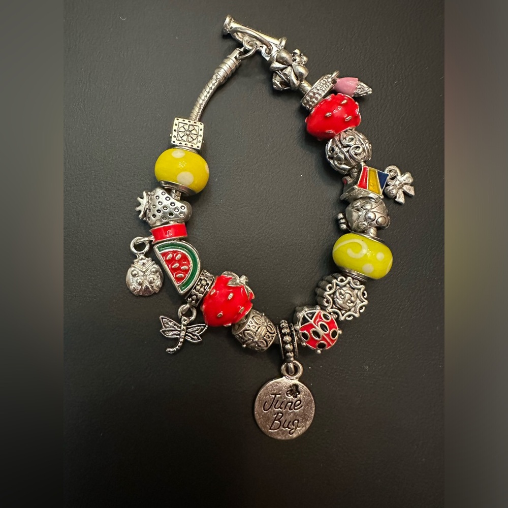 Willabee And Ward “June Bug” Charm Bracelet Size 8”